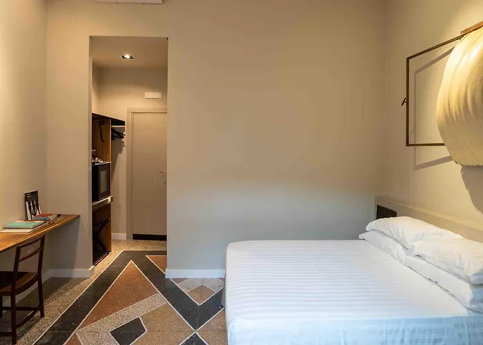 Atelier Ines Gallery Hotel