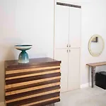 Atelier Ines Gallery فندق 3*
