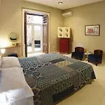 Atelier Ines Gallery فندق